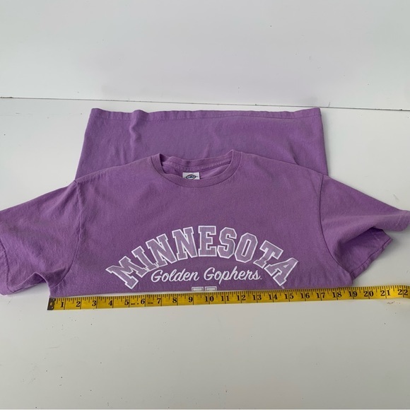 Minnesota Golden Gophers women’s short sleeve‎ tee in lavender.  Best fans of MN - Picture 8 of 10
